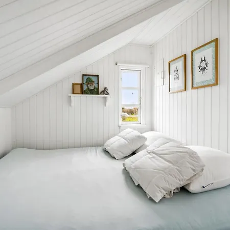 Holiday home Ofrath - 5m From The Sea By Interhome